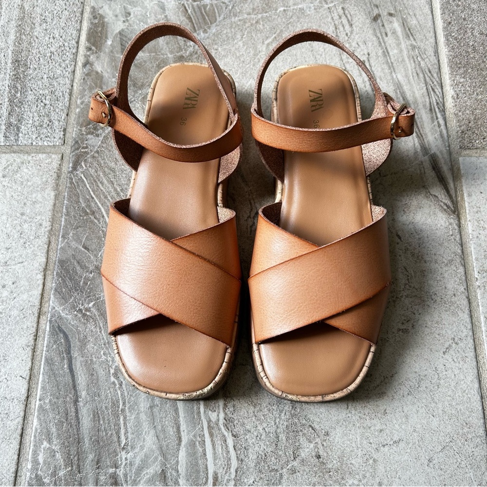 NWOB Zara Girls Brown Criss-Cross Open-Toe Leather Sandals, Size 36 EU/ 4.5 US